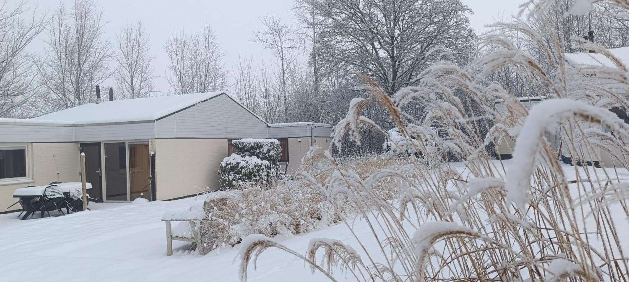 4-Pers Vakantiebungalow In Het Heuvelland Βίλα Simpelveld Εξωτερικό φωτογραφία